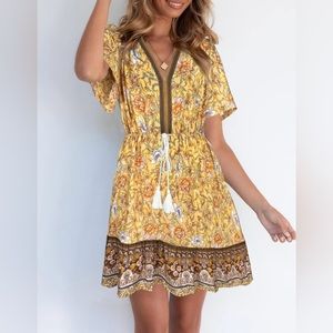 LEANI Summer V Neck Bohemian Floral Print Short Sleeve Dress